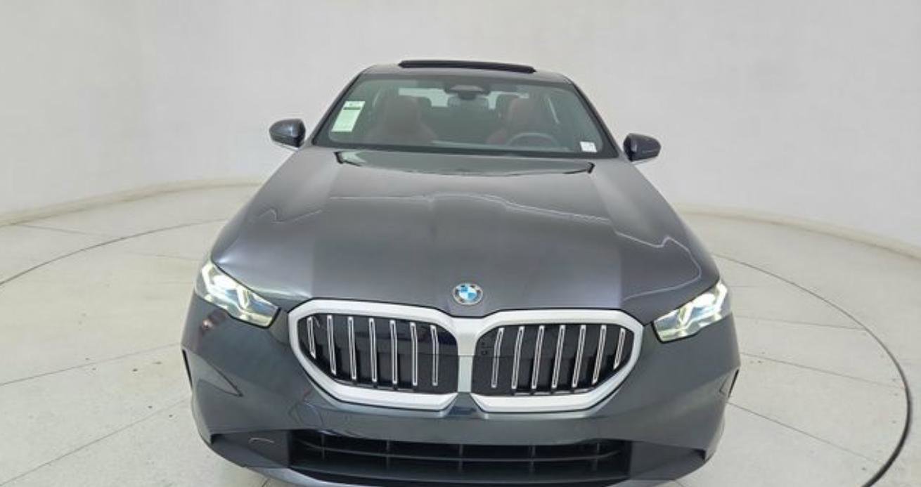 Used 2026 BMW 540i xDrive image 5