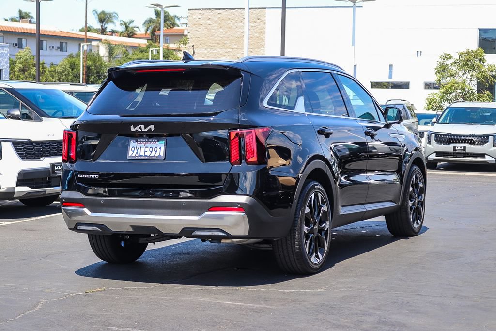 Used 2025 Kia Sorento SX FWD image 4