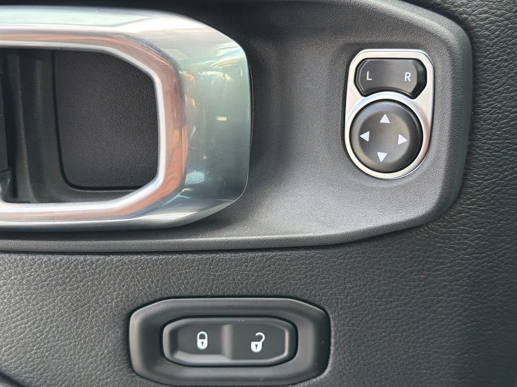 Used 2021 Jeep Wrangler Unlimited Sahara AWD/4WD image 52