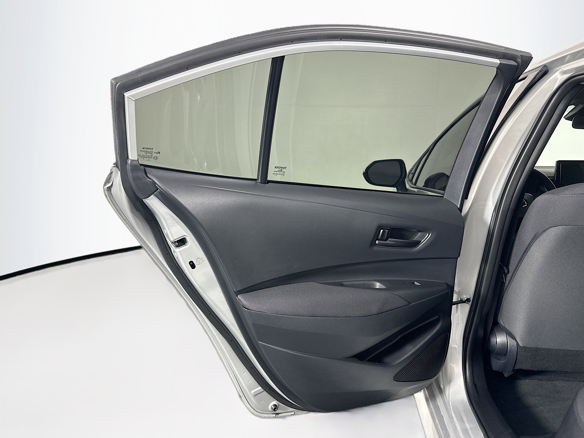 Used 2025 Toyota Corolla LE image 25