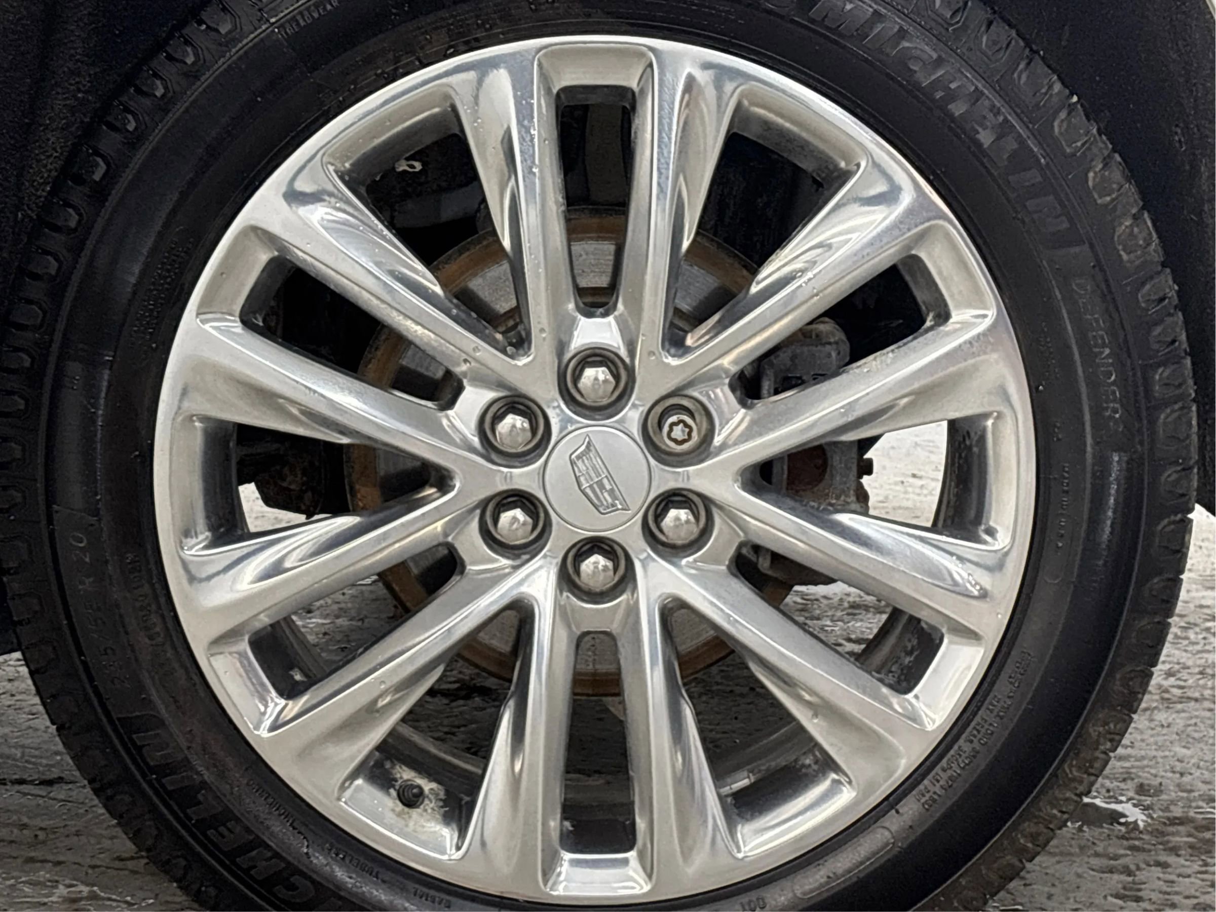 Used 2018 Cadillac XT5 Platinum w/ Driver Assist Package image 32