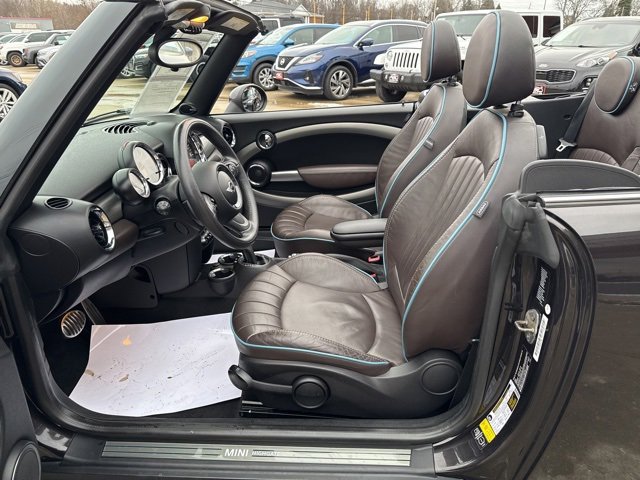 Used 2015 MINI Cooper S image 32