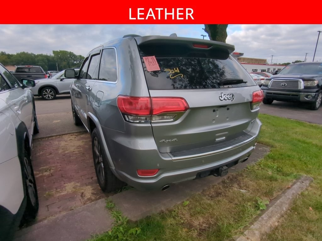 Used 2017 Jeep Grand Cherokee Overland w/ Jeep Active Safety Group AWD/4WD image 4