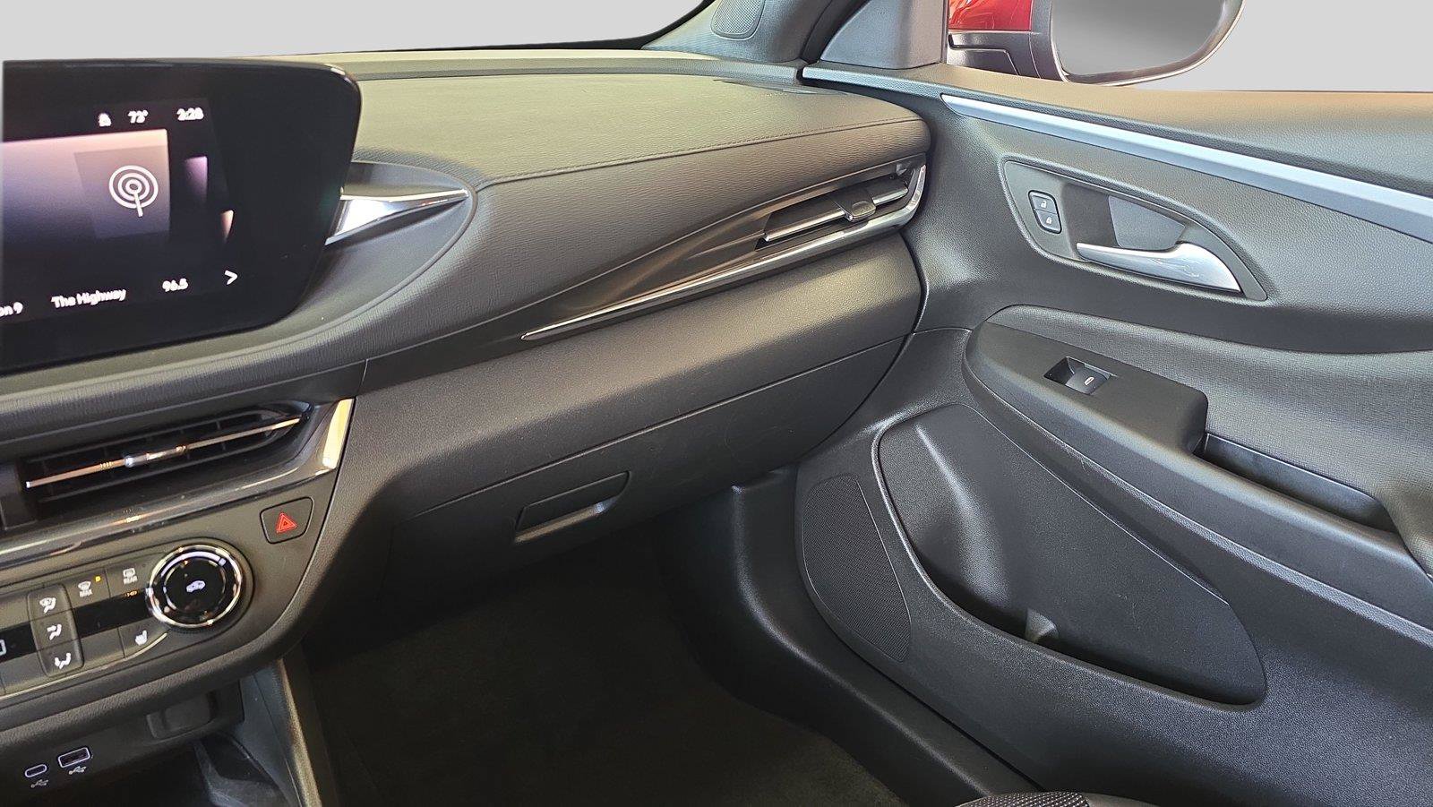 Used 2025 Buick Envista Preferred w/ Convenience I Package FWD image 22