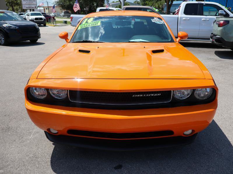 Used 2014 Dodge Challenger SXT Plus RWD image 9