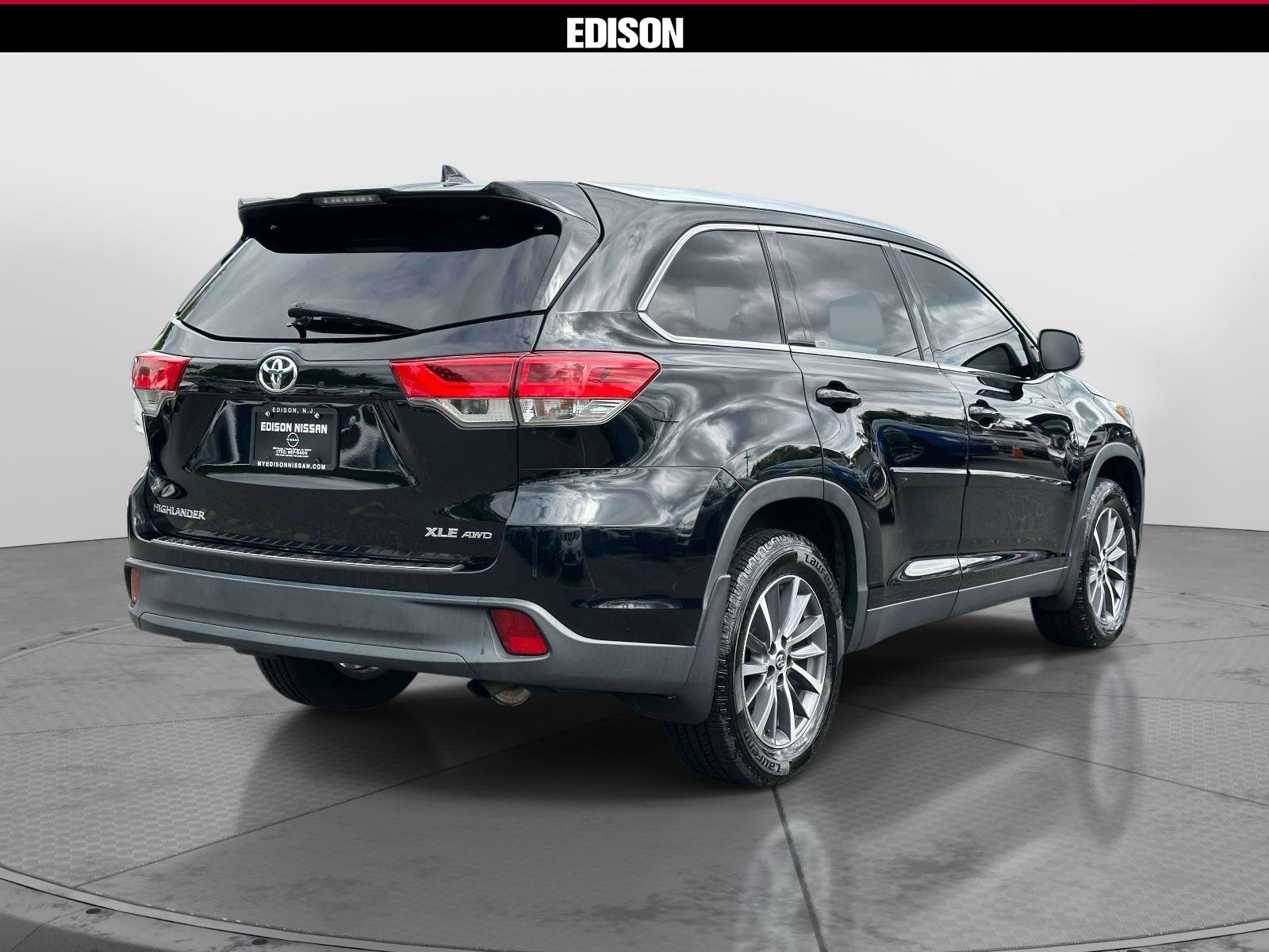 Used 2019 Toyota Highlander XLE w/ Protection Package #3 AWD/4WD image 4
