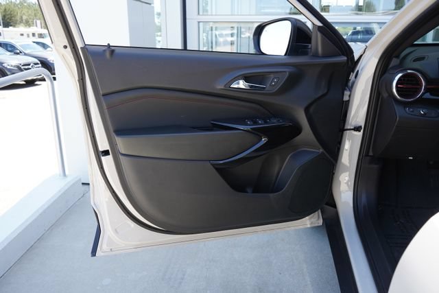 Used 2026 Chevrolet Trax RS w/ Sunroof Package FWD image 17