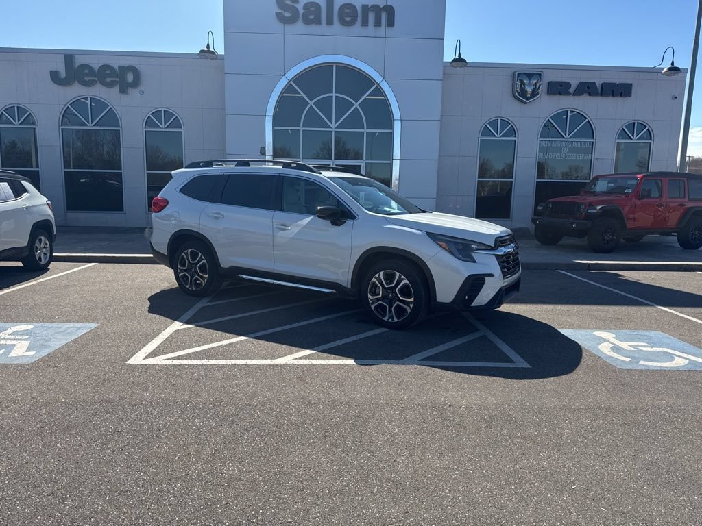 Used 2024 Subaru Ascent Limited w/ Technology Package AWD/4WD image 1