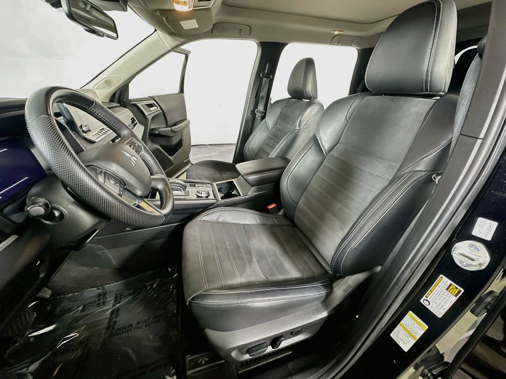 Used 2023 Mitsubishi Outlander SE AWD/4WD image 18
