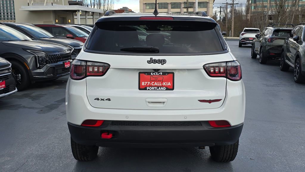 Used 2022 Jeep Compass Trailhawk image 4