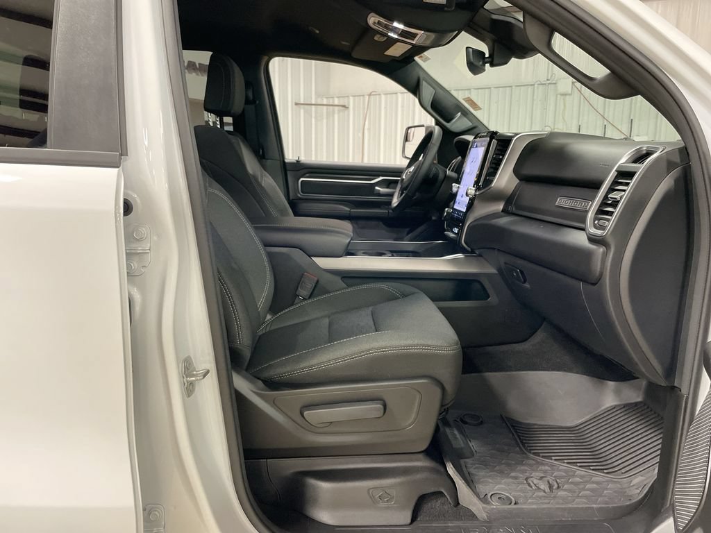 Used 2025 RAM 1500 Big Horn AWD/4WD image 30