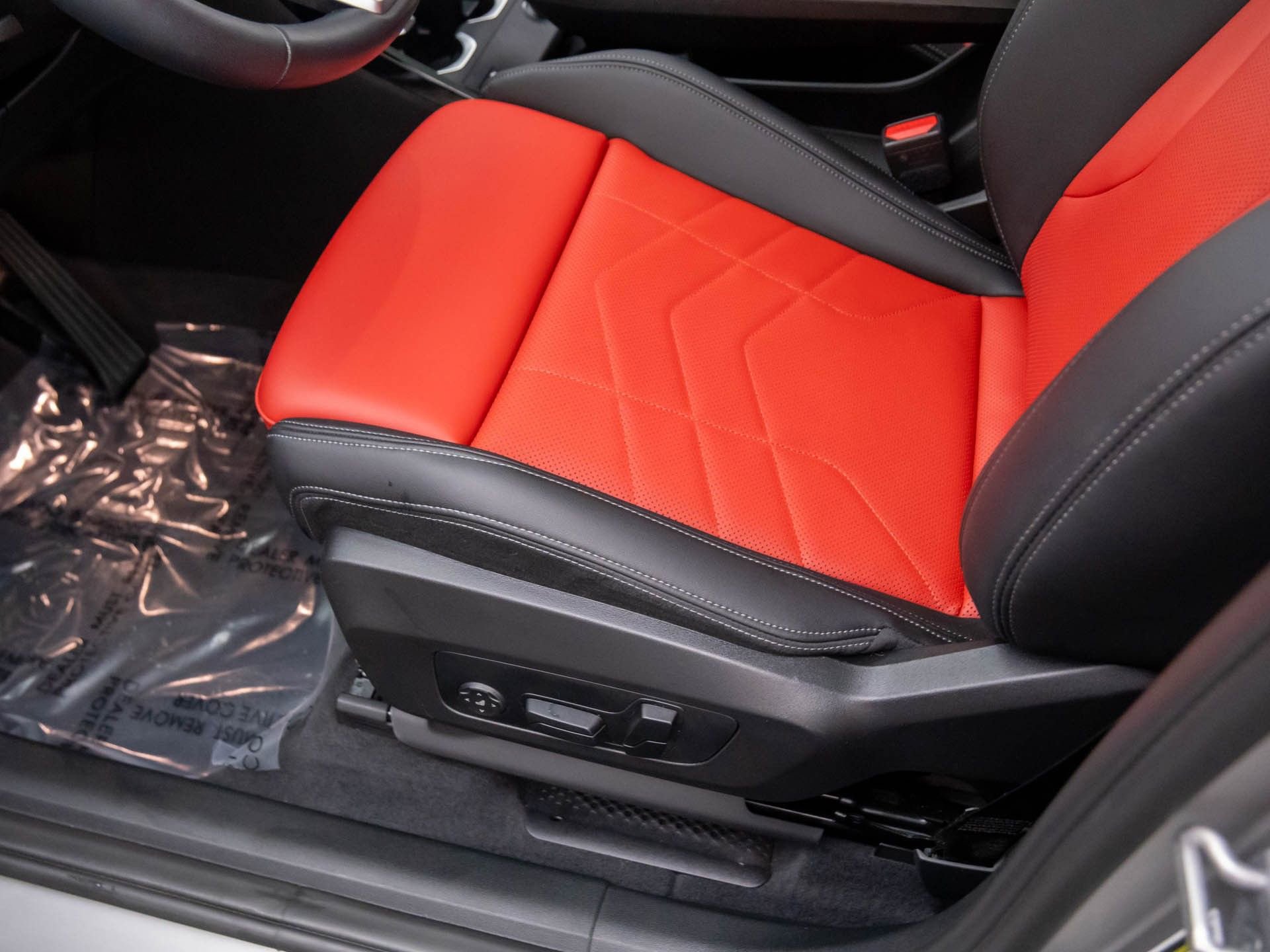 Certified 2025 BMW X1 xDrive28i image 14