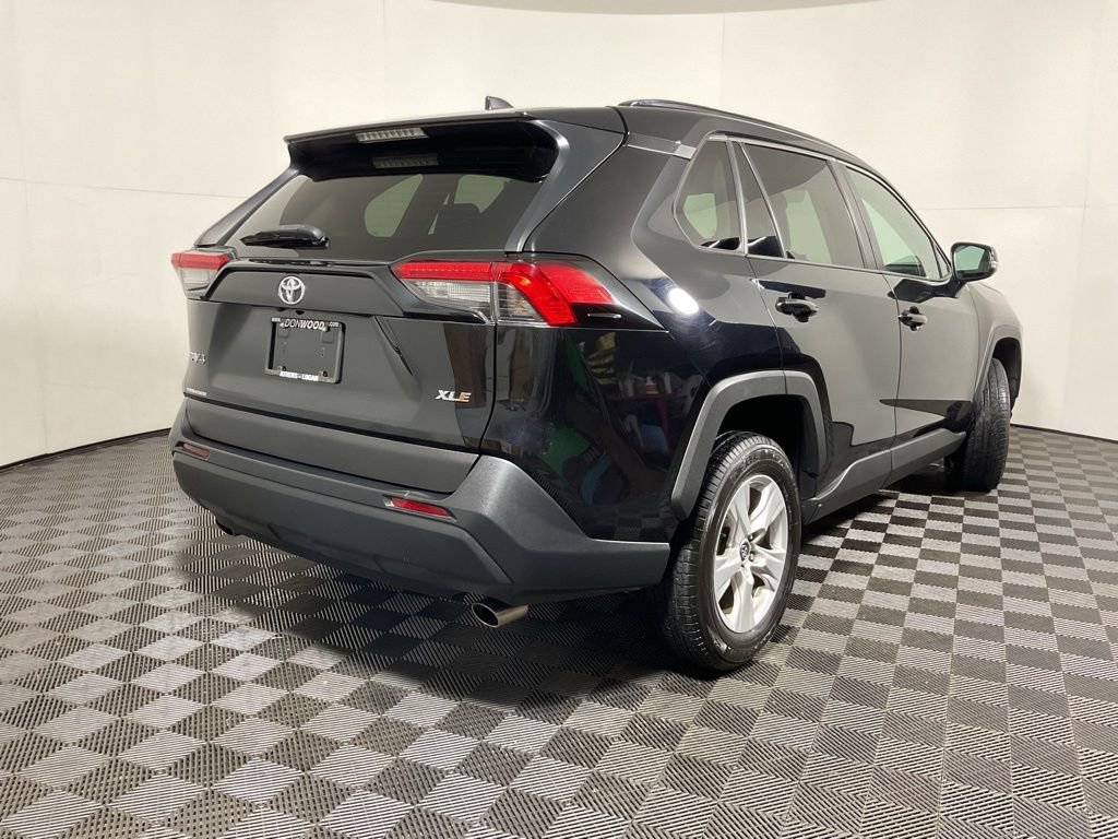 Used 2021 Toyota RAV4 XLE image 14
