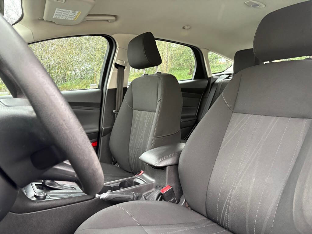 Used 2018 Ford Focus SE image 11