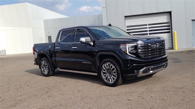 Used 2024 GMC Sierra 1500 Denali Ultimate image 2