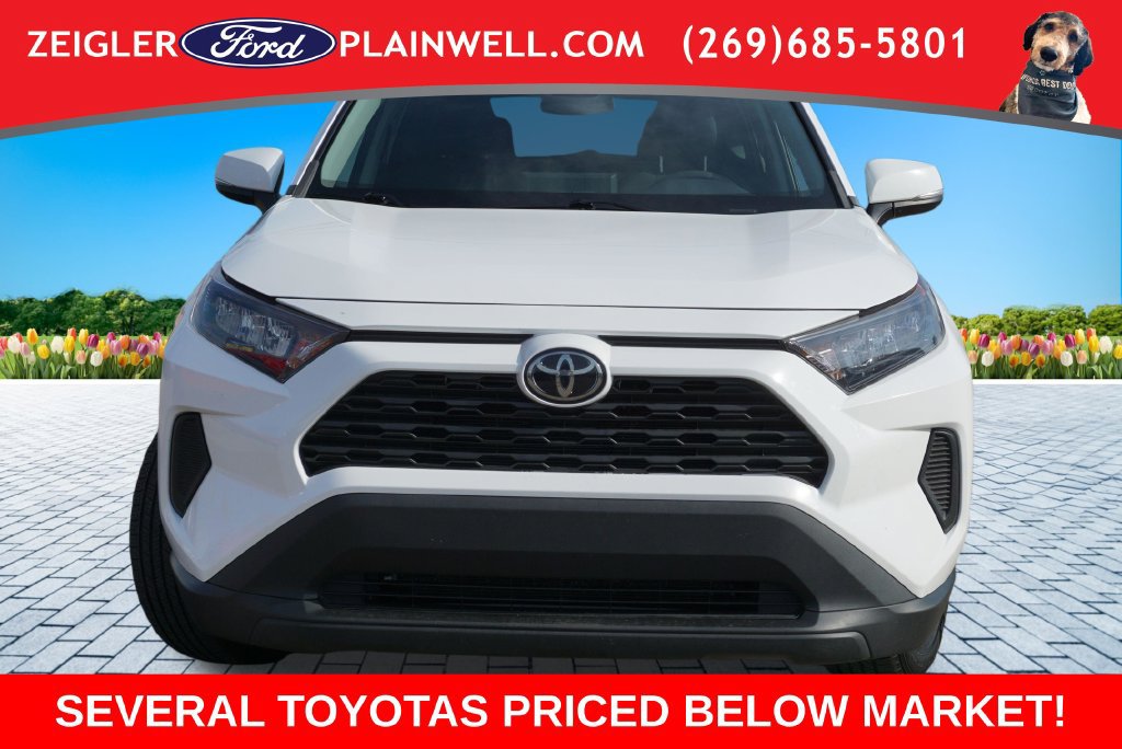 Used 2022 Toyota RAV4 LE w/ Carpet Mat Package (TMS) FWD image 8