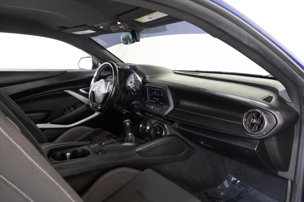 Used 2021 Chevrolet Camaro LT RWD image 18
