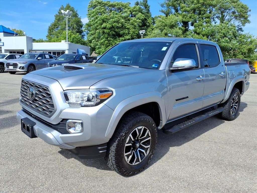 Used 2023 Toyota Tacoma TRD Sport w/ Technology Package AWD/4WD image 6