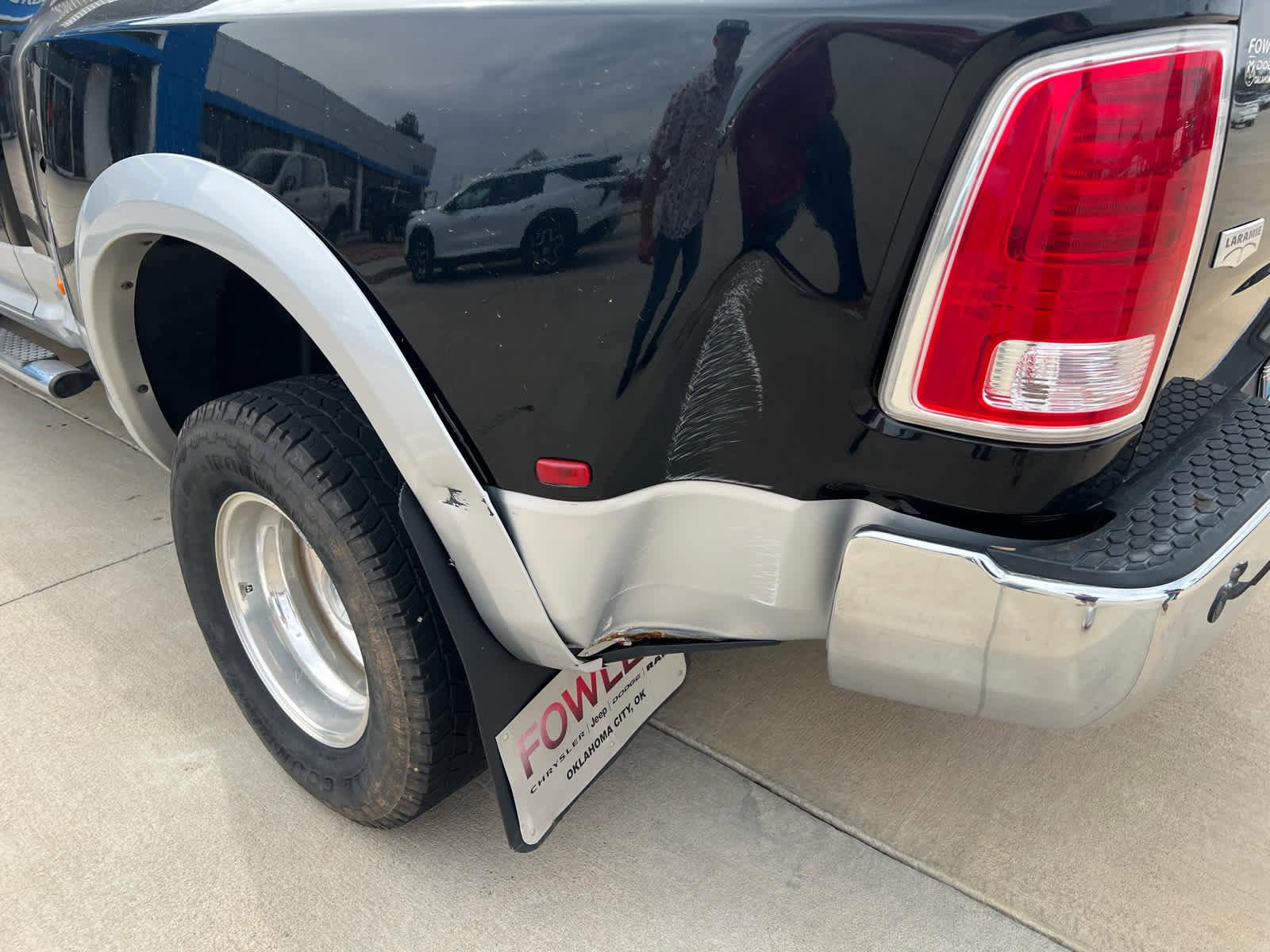 Used 2014 RAM 3500 Laramie image 17