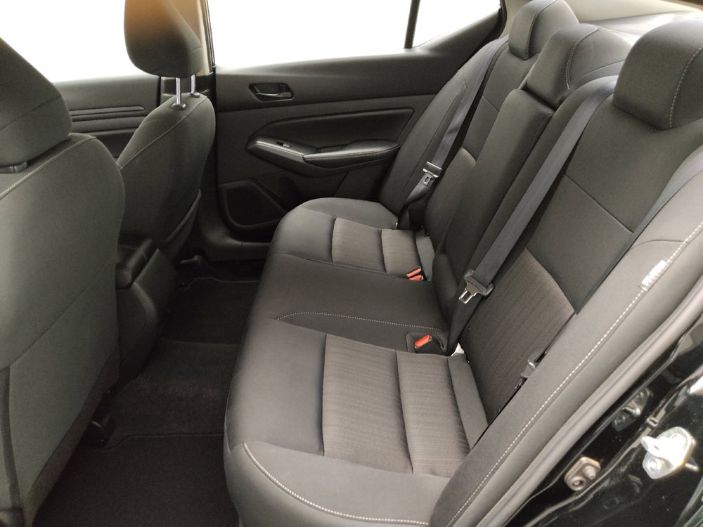 Used 2024 Nissan Altima 2.5 SV image 18