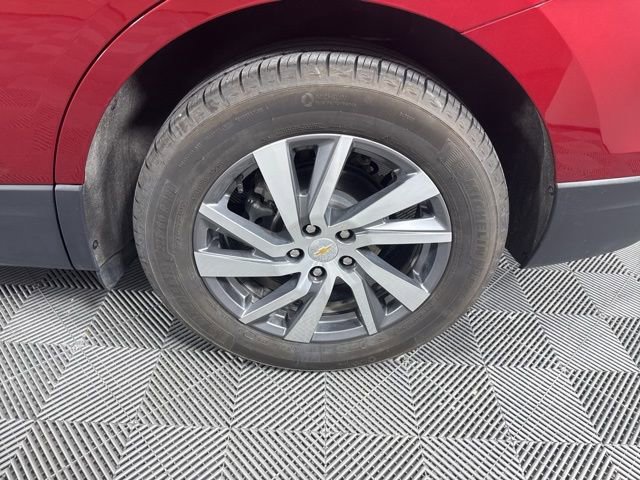 Used 2023 Chevrolet Equinox Premier image 11