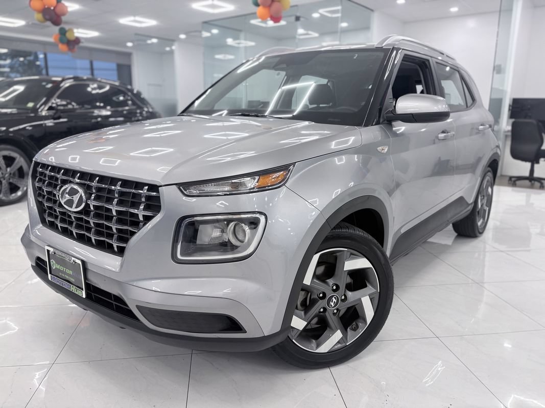 Used 2025 Hyundai Venue SEL