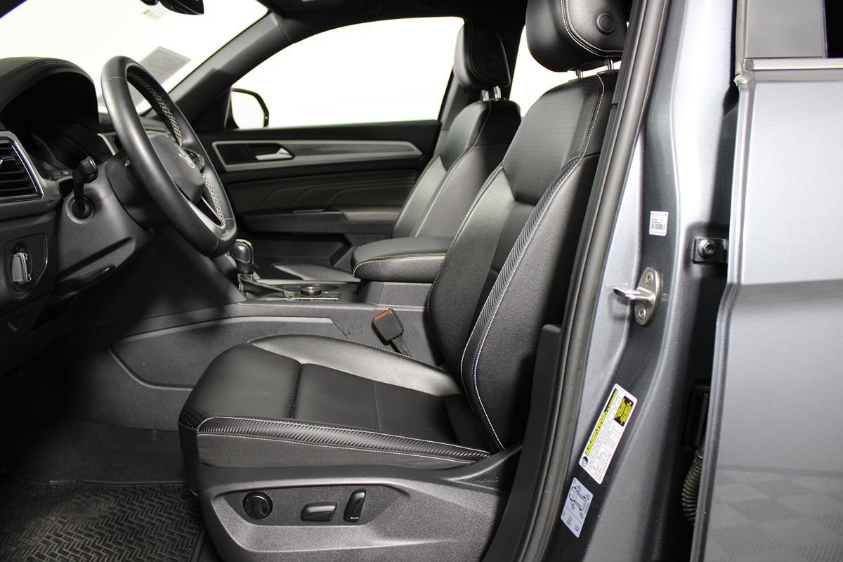 Used 2021 Volkswagen Atlas Cross Sport SE w/ Panoramic Sunroof Package AWD/4WD image 15