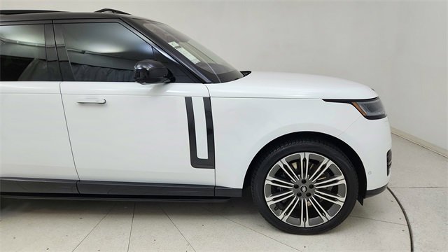 Used 2023 Land Rover Range Rover Long Wheelbase Autobiography image 7