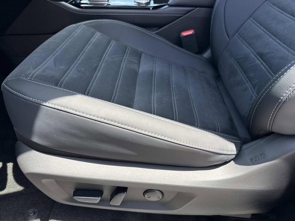 New 2026 Mitsubishi Outlander LE FWD image 25