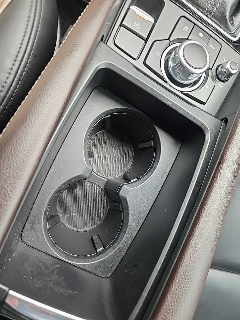 Used 2018 MAZDA MAZDA3 Touring image 14