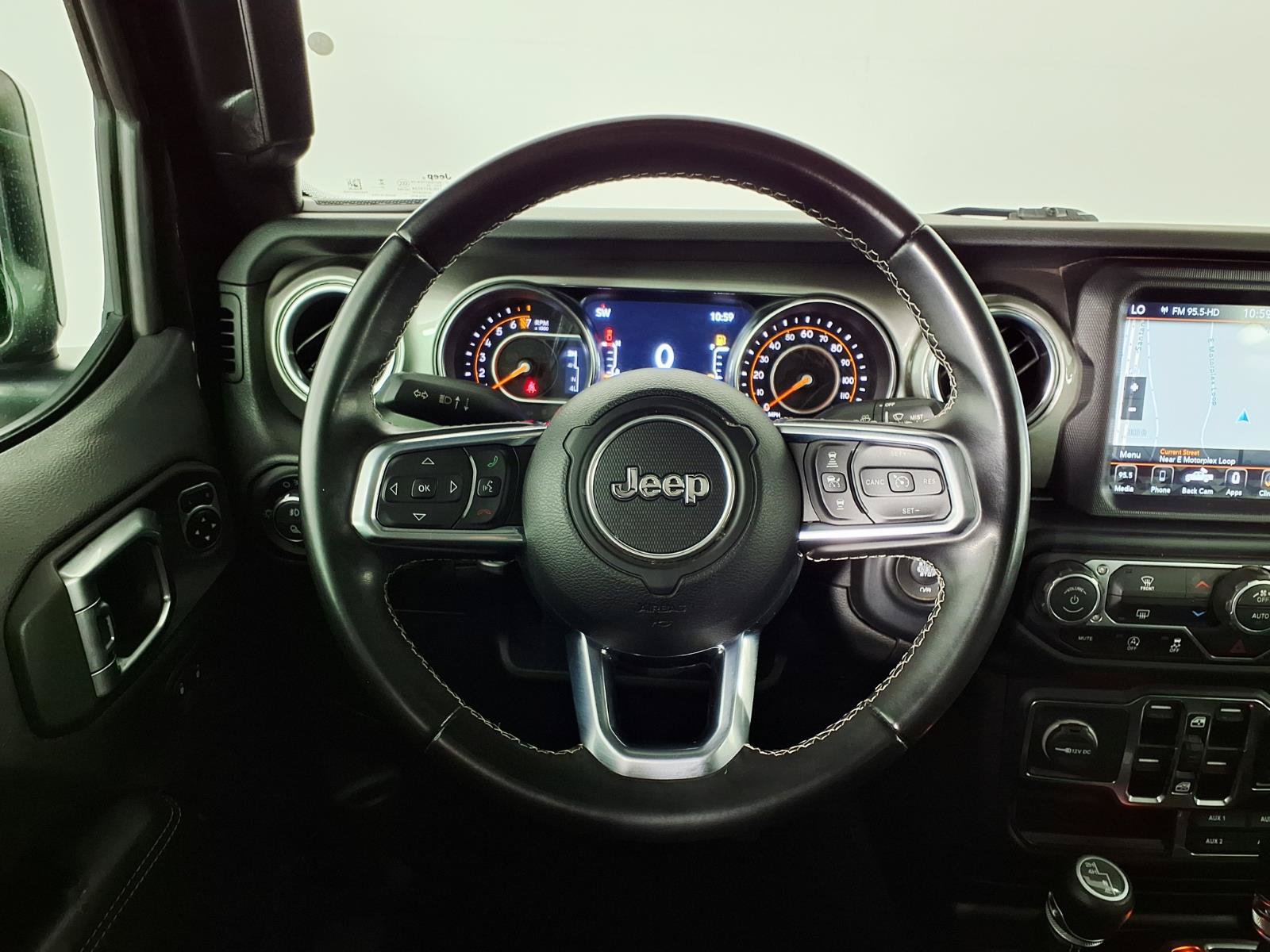 Used 2020 Jeep Gladiator Overland AWD/4WD image 15
