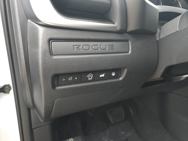New 2027 Nissan Rogue Dark Armor FWD image 40