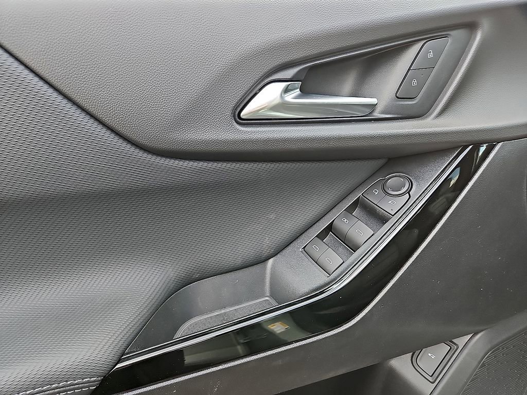 New 2026 Chevrolet Equinox LT w/ Convenience Package II image 8