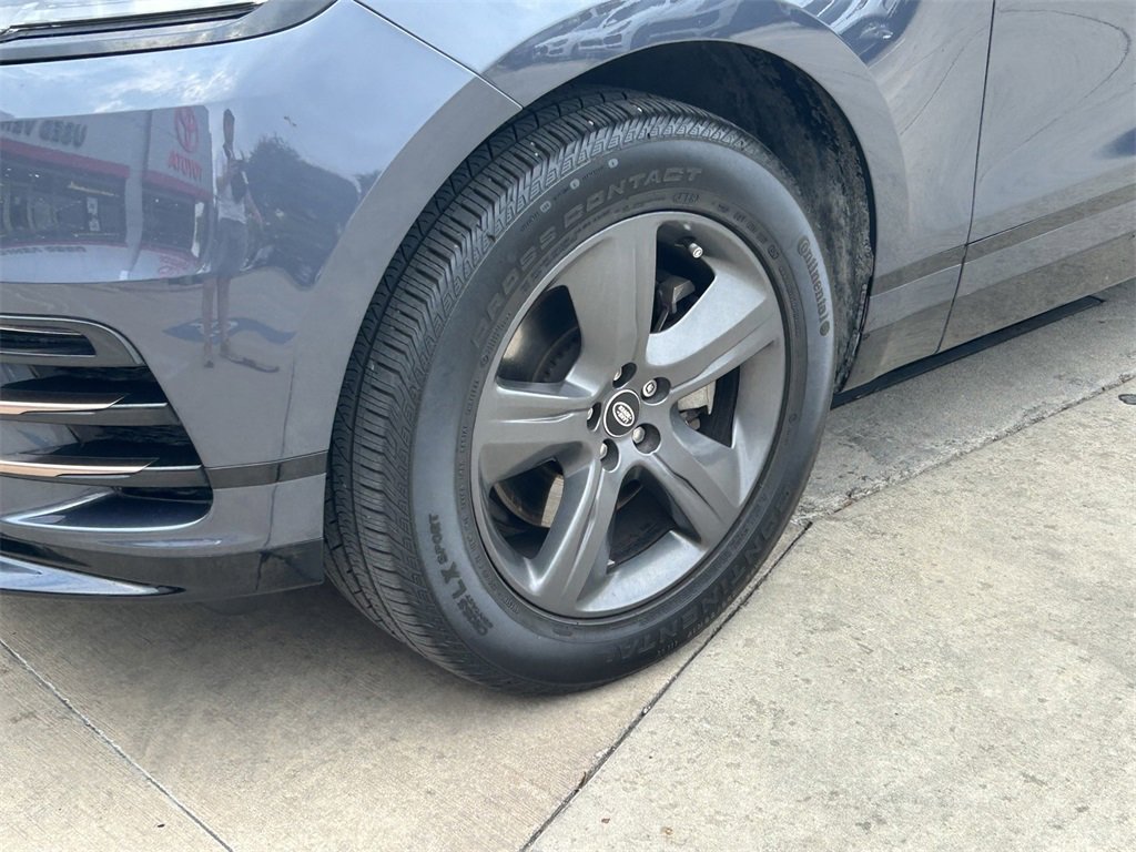 Used 2025 Land Rover Range Rover Velar Dynamic SE image 9