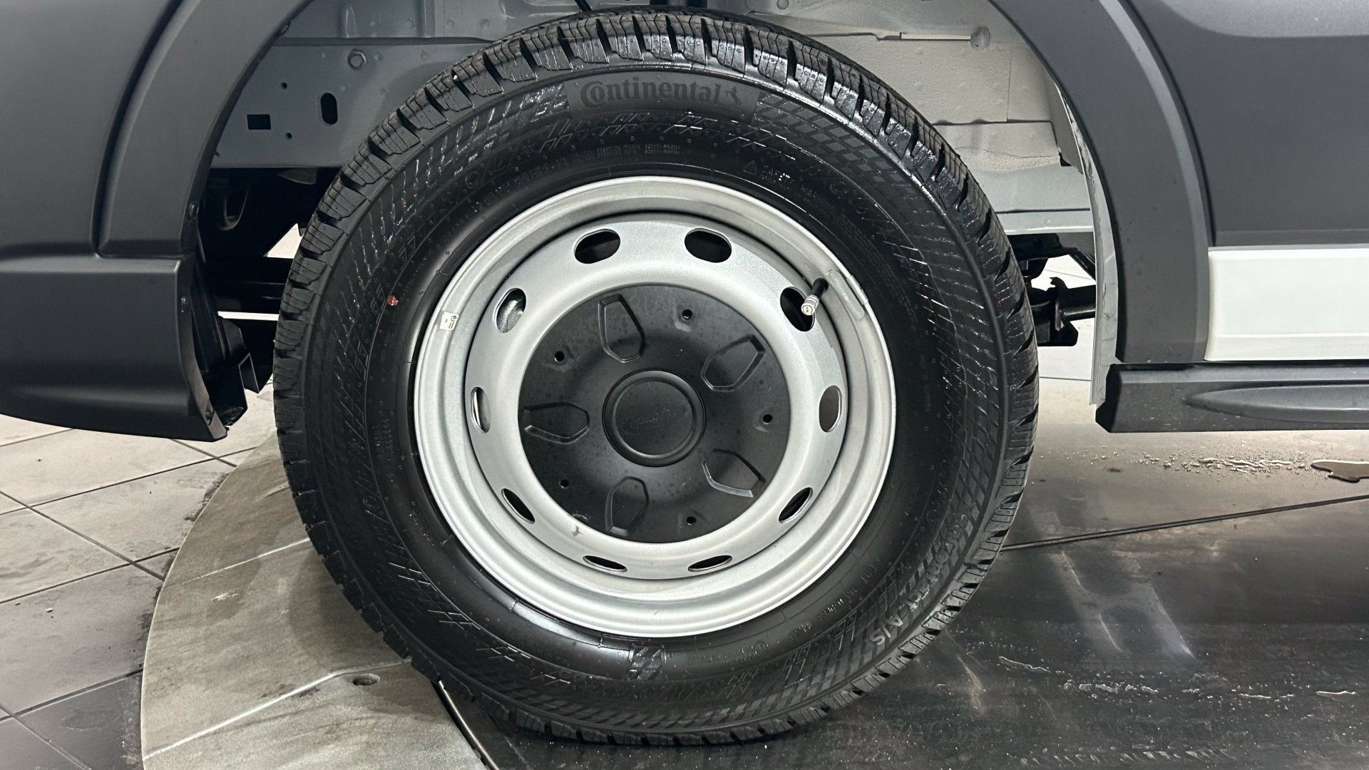 New 2026 Ford Transit 150 Low Roof RWD image 19