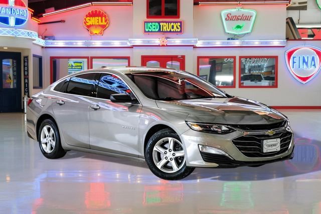 Used 2022 Chevrolet Malibu LS w/ LPO, Floor Liner Package FWD image 1