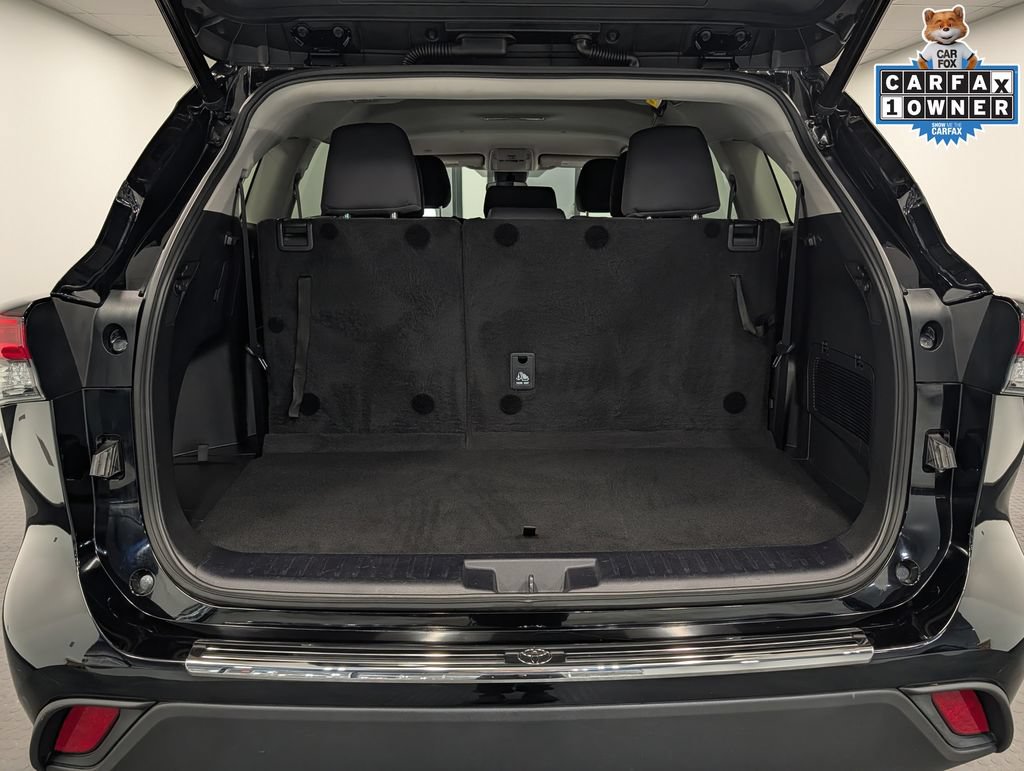 Used 2022 Toyota Highlander LE AWD/4WD image 24