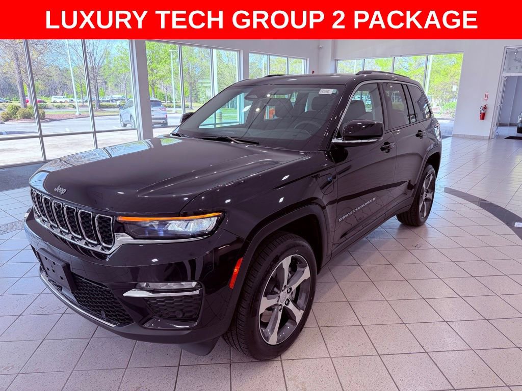 Used 2022 Jeep Grand Cherokee Limited 4xe w/ Luxury Tech Group II AWD/4WD image 3