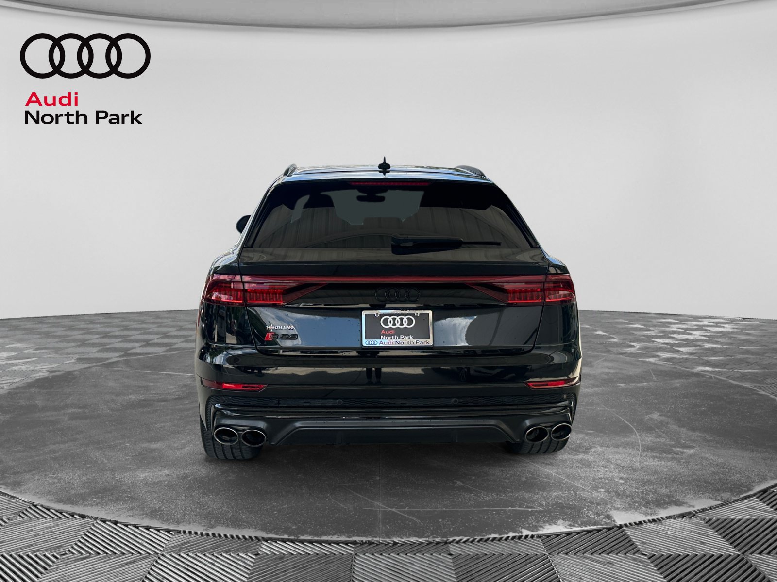 Used 2023 Audi SQ8 Prestige AWD/4WD image 4