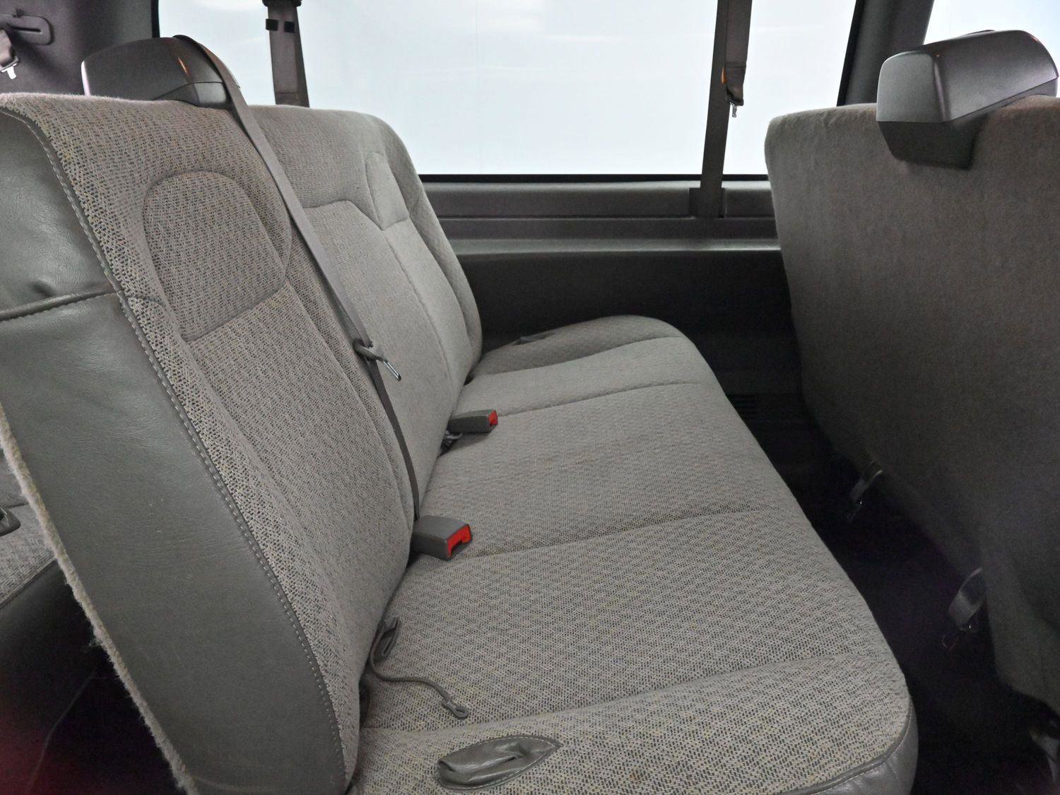 Used 2025 Chevrolet Express 3500 LS image 25