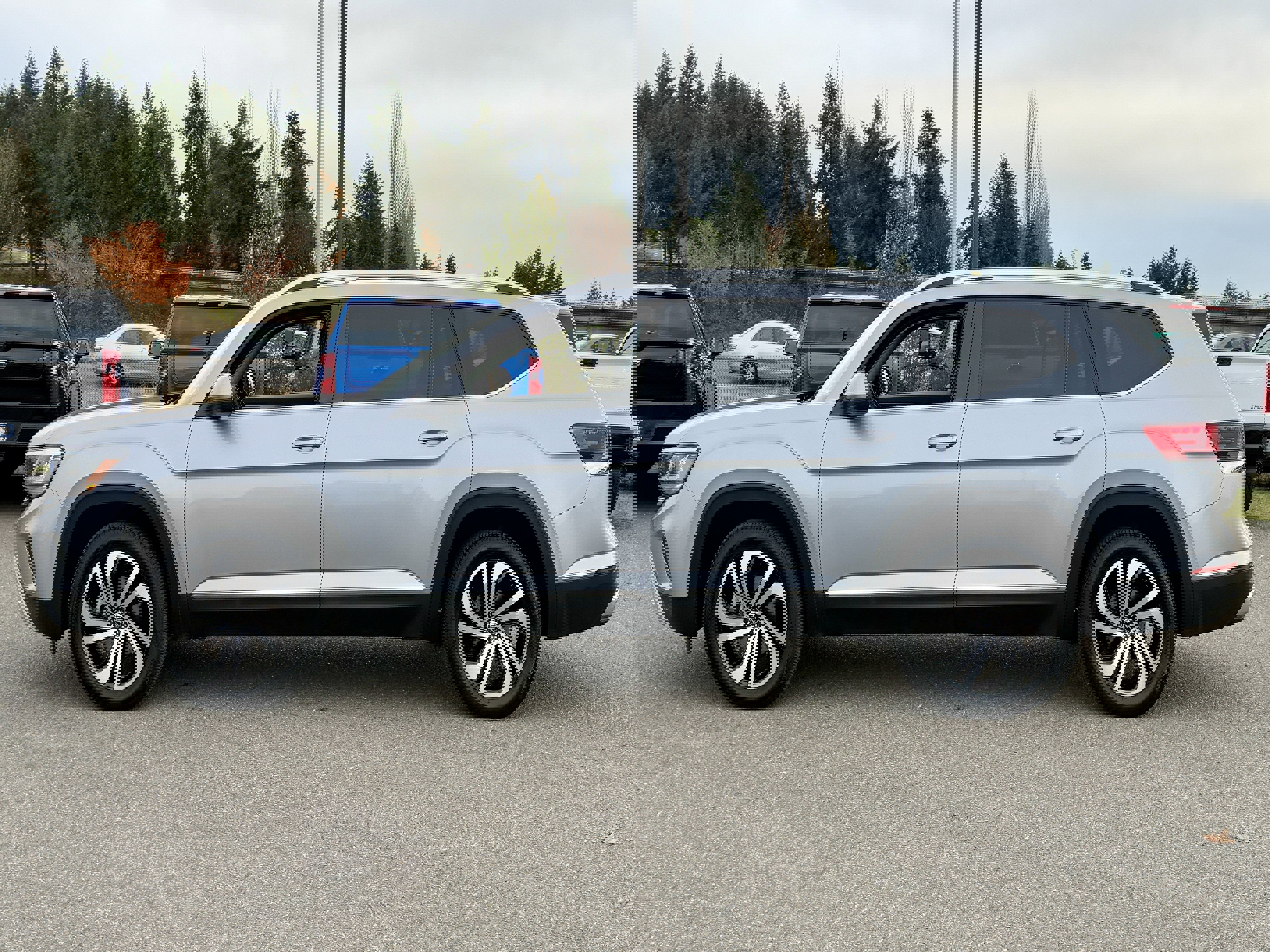 Used 2023 Volkswagen Atlas SEL image 2