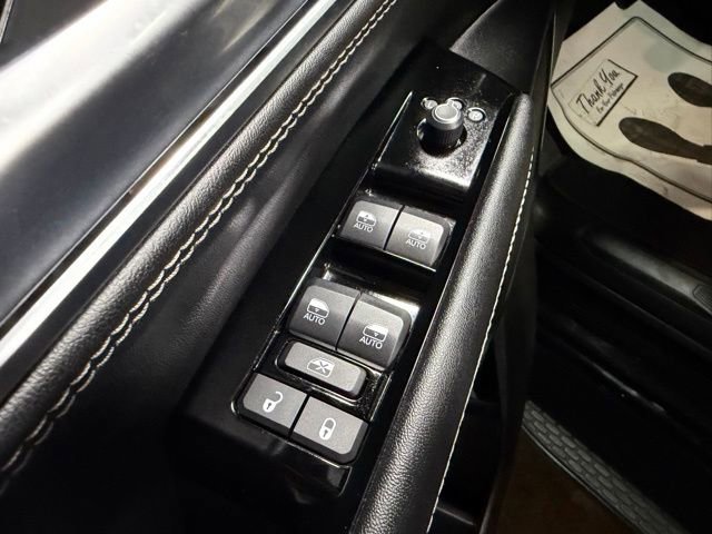 Used 2024 Jeep Wagoneer Series II image 13