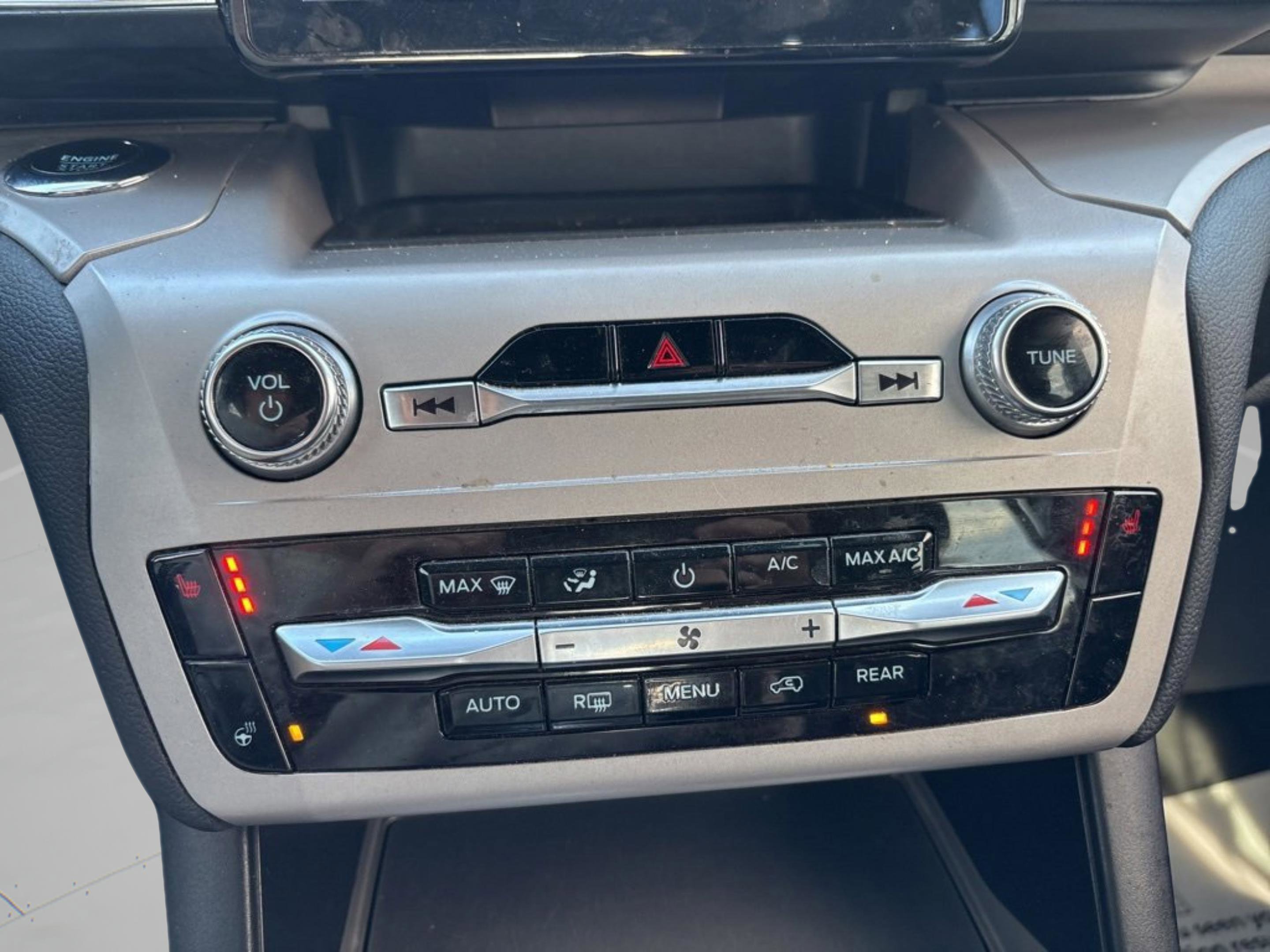 Used 2023 Ford Explorer XLT w/ Equipment Group 202A image 17