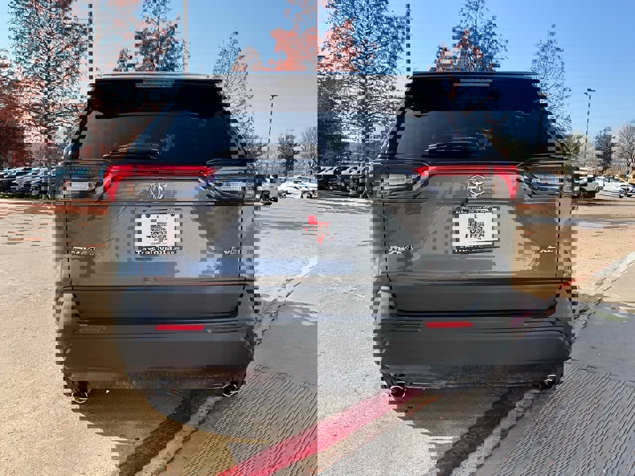 Used 2025 Toyota RAV4 XLE image 7