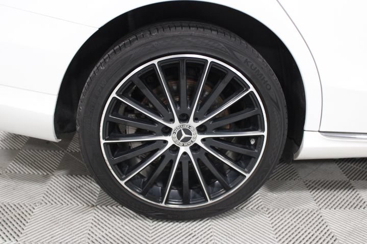 Used 2019 Mercedes-Benz C 300 4MATIC Sedan image 43