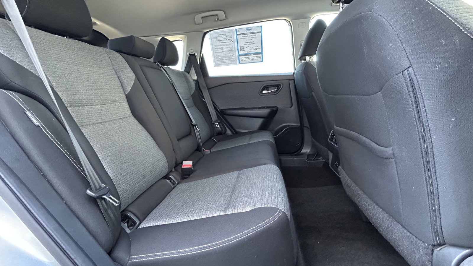 Used 2023 Nissan Rogue SV image 17