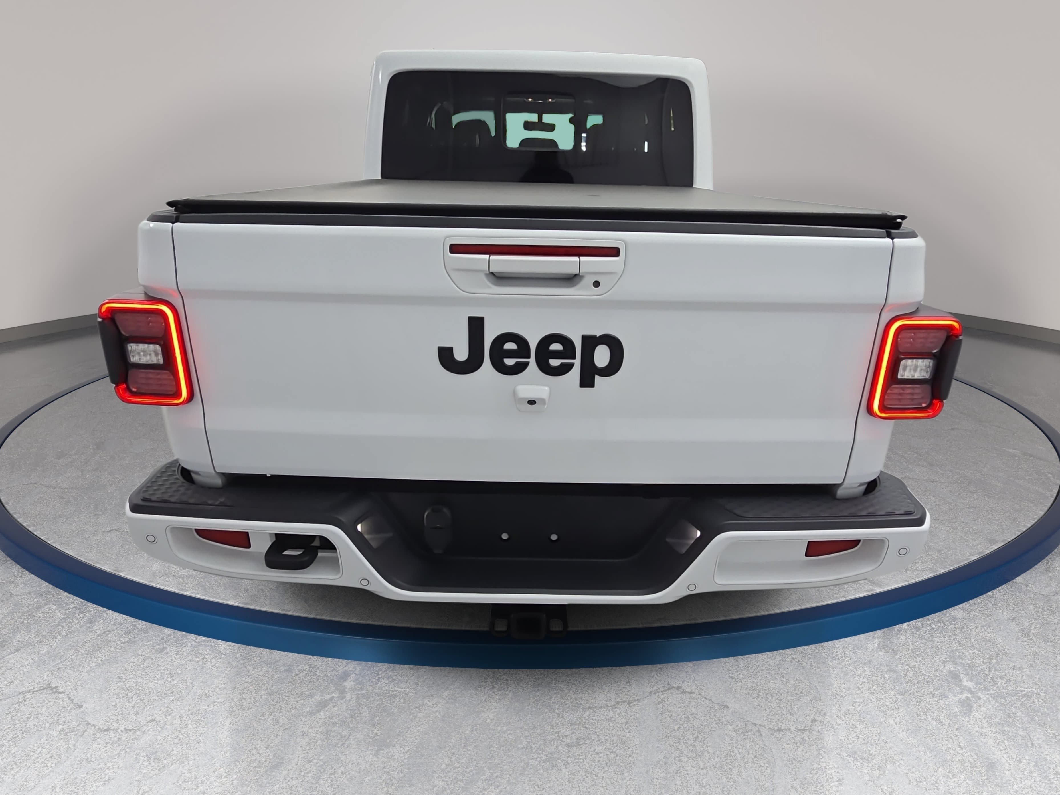 Used 2023 Jeep Gladiator Overland AWD/4WD image 6