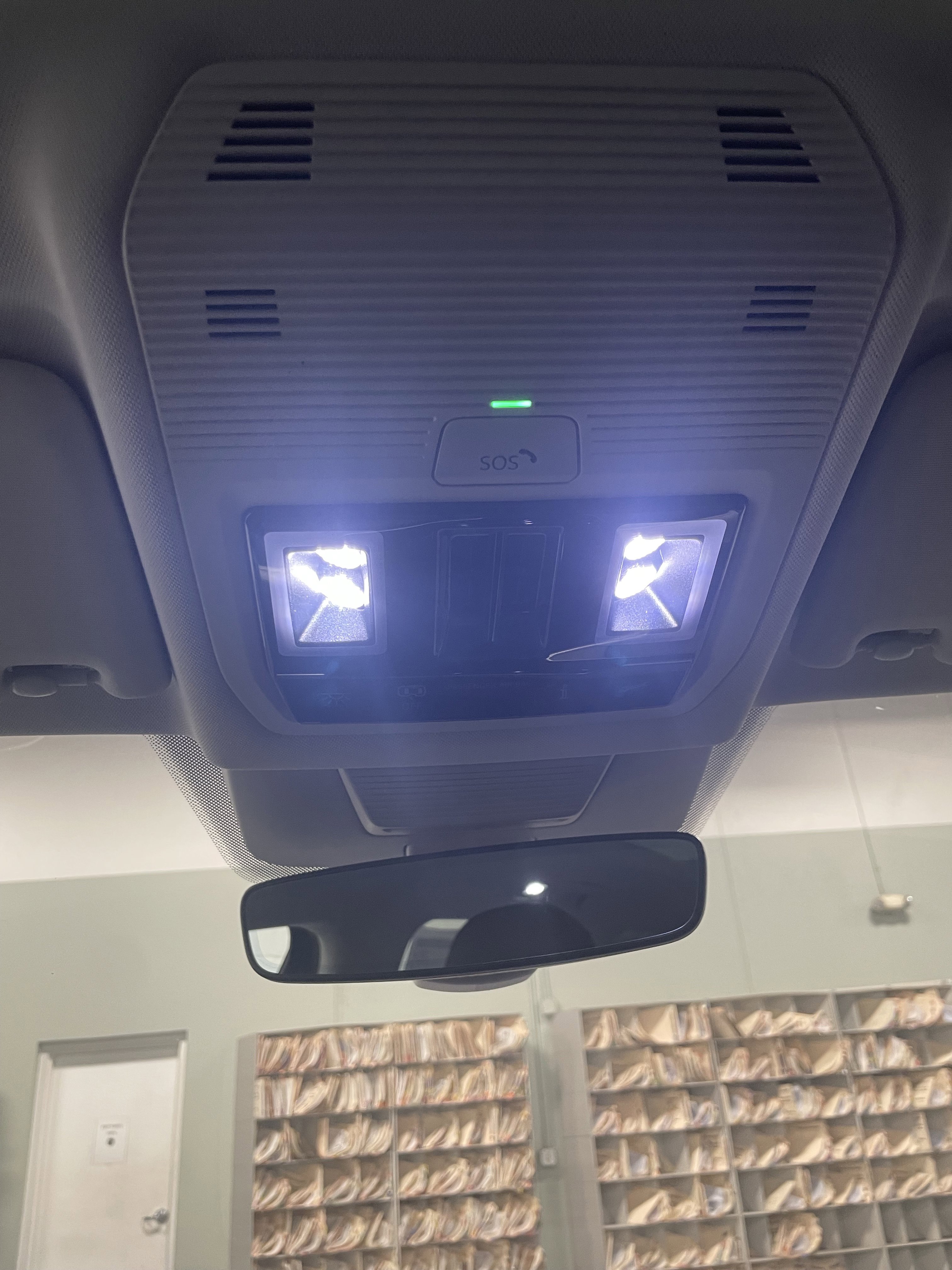 New 2025 Volkswagen Tiguan SE image 15