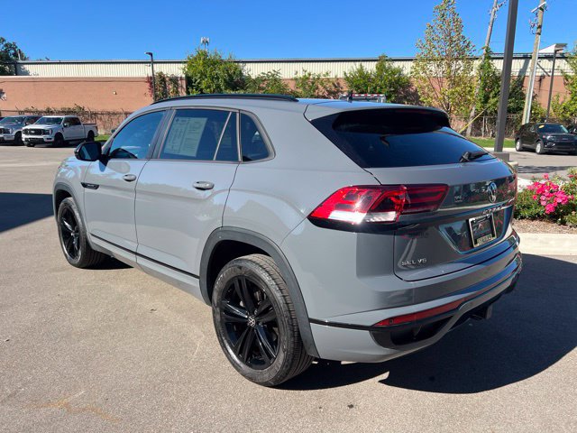 Used 2023 Volkswagen Atlas Cross Sport SEL R-Line AWD/4WD image 7