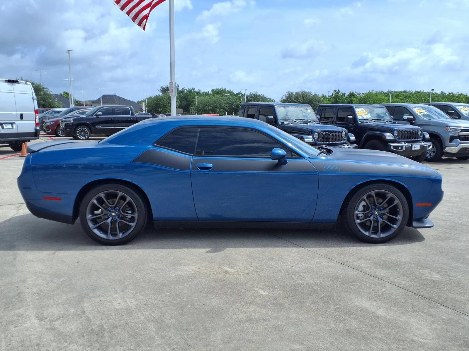 Used 2023 Dodge Challenger R/T w/ T/A Package RWD image 4